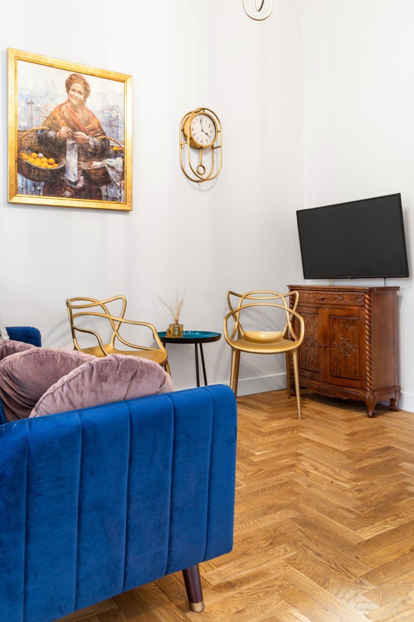 Househost Apartment: Lazarza Street Краків Екстер'єр фото